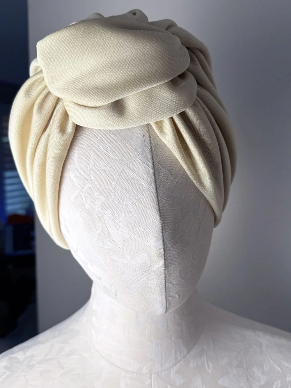 Vintage Liz Hughes Creations Taupe Knit Silk-like Turban